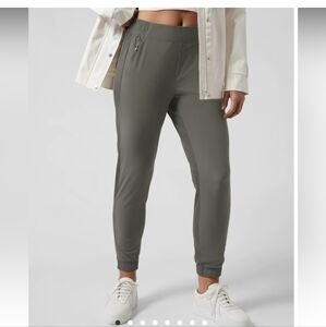 Athleta Textured Brooklyn Jogger Size 2